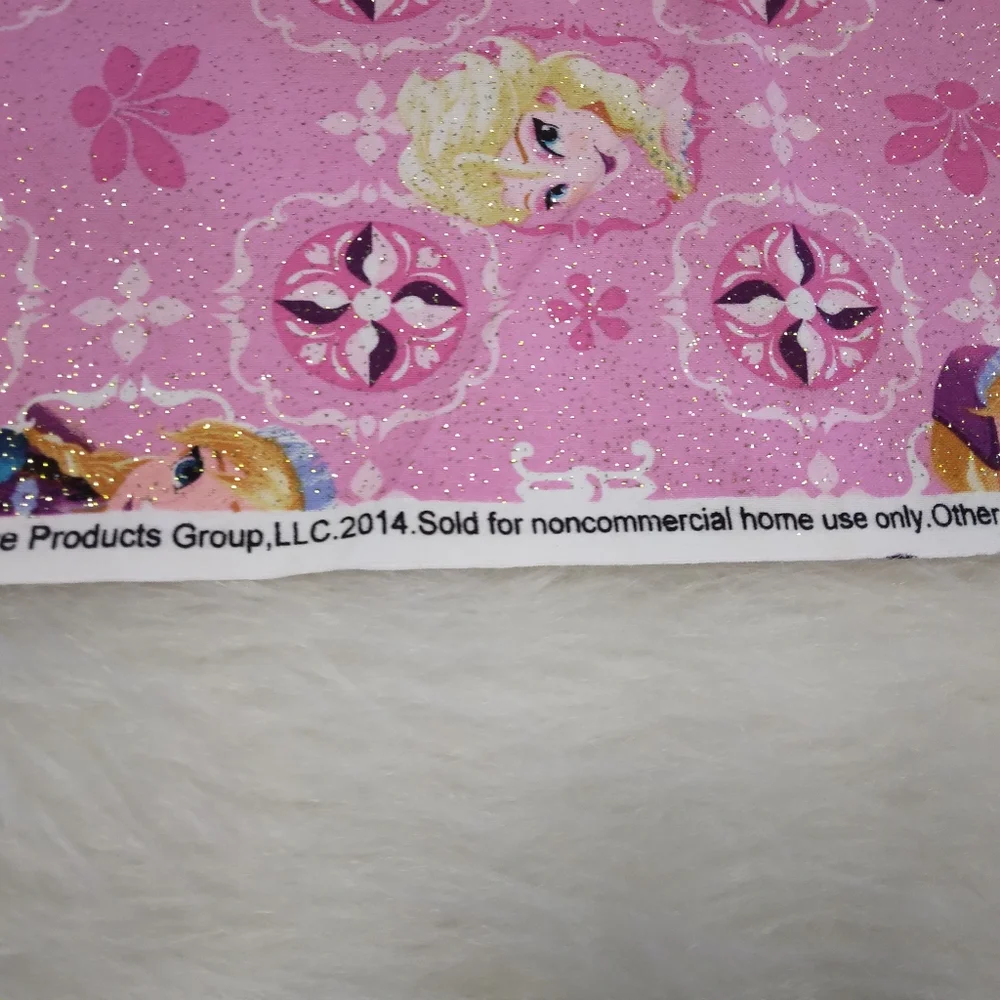 FABRIC Disney Frozen Fabric, Elsa & Ana Patch On Glitter Pink, 2.5 Yards